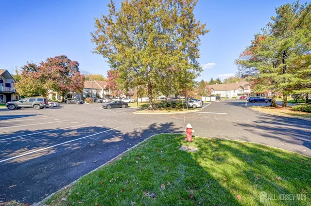 $379,000 | 1301 Commons At Kingswood Drive, East Brunswick, NJ 08816