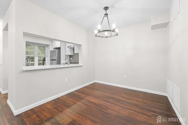 $379,000 | 1301 Commons At Kingswood Drive, East Brunswick, NJ 08816