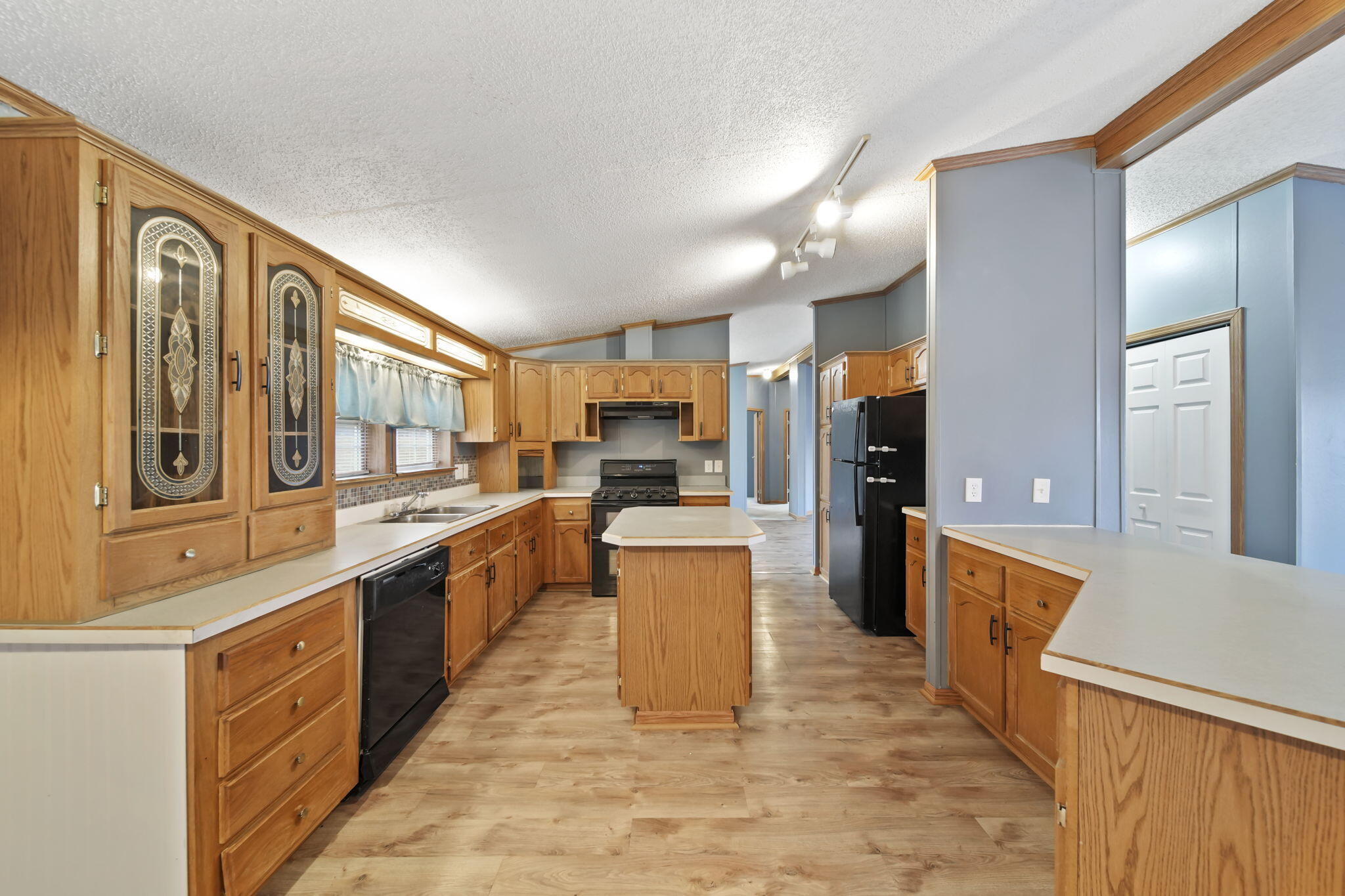 1961 Ridgeview Ypsilanti, MI 48198 - Photo 11 of 33 13-web-or-mls-DSC04960