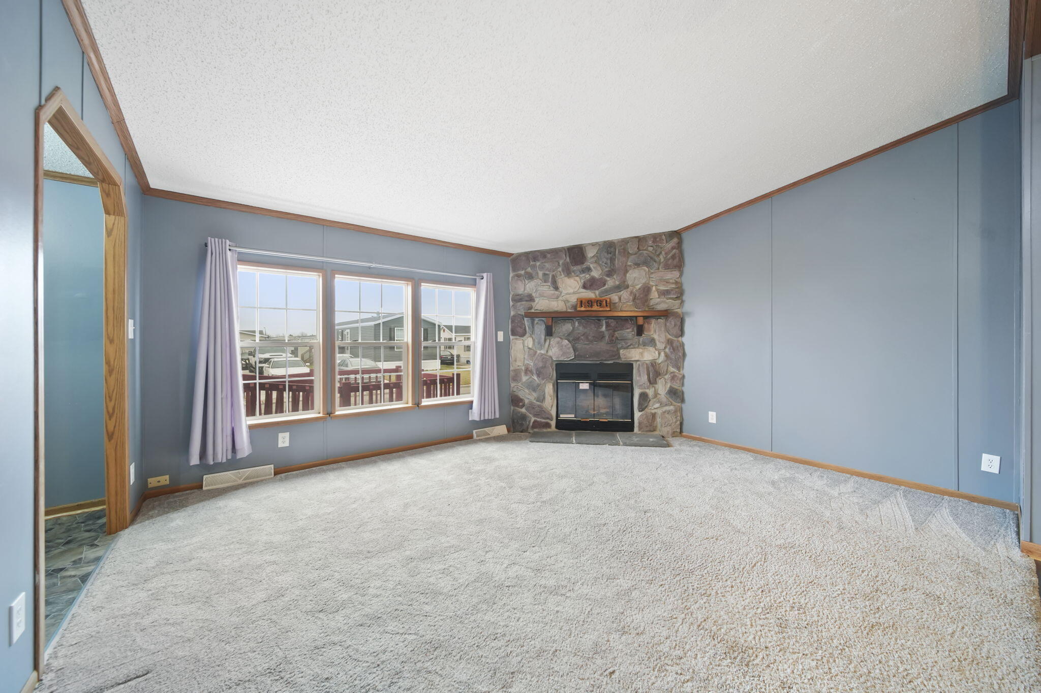 1961 Ridgeview Ypsilanti, MI 48198 - Photo 7 of 33 9-web-or-mls-DSC04938