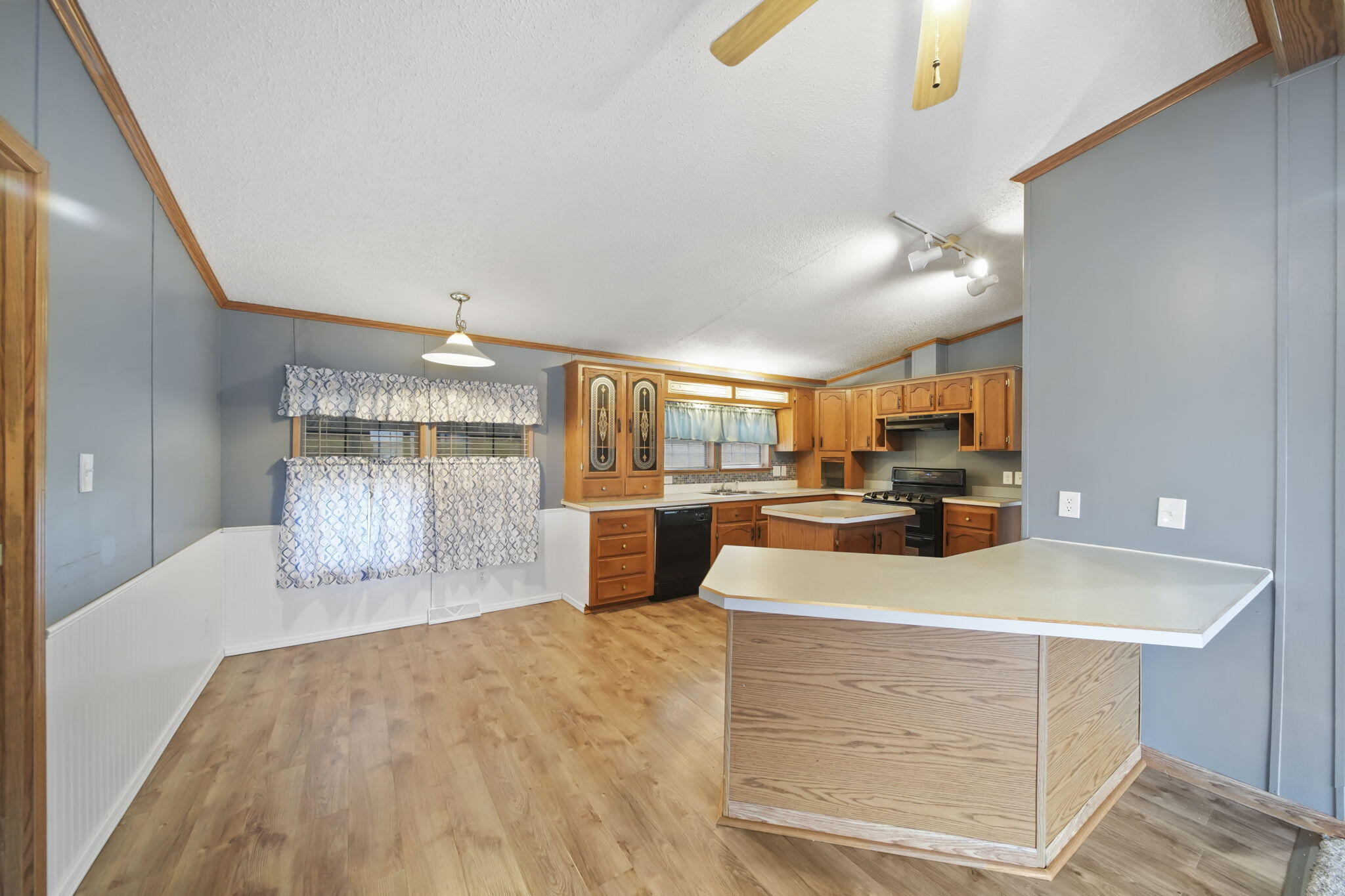 1961 Ridgeview Ypsilanti, MI 48198 - Photo 10 of 33 12-web-or-mls-DSC04955