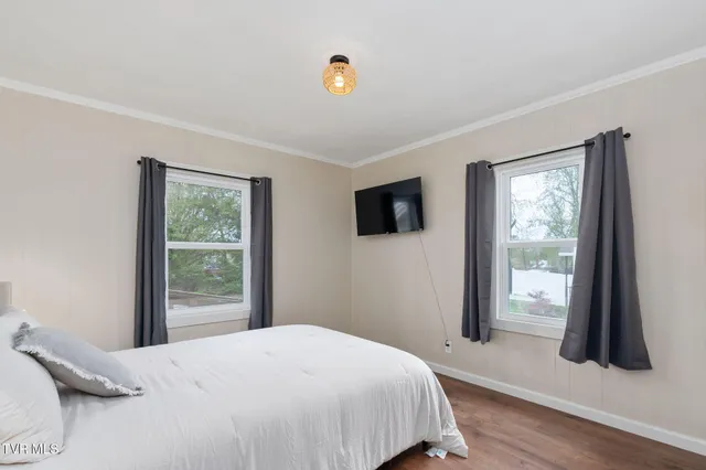 $1,800 | 142 East Park Drive, Unit A, Kingsport, TN 37660