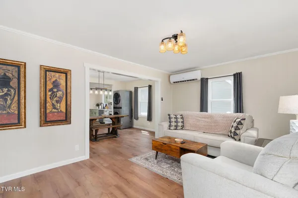 $2,000 | 142 East Park Drive, Unit A, Kingsport, TN 37660