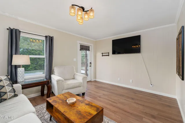 $1,800 | 142 East Park Drive, Unit A, Kingsport, TN 37660