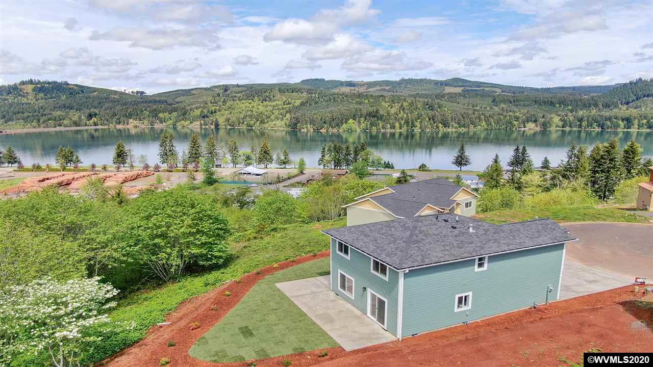 6301 Lakepointe Street Foster, OR 97345 - Photo 4 of 32