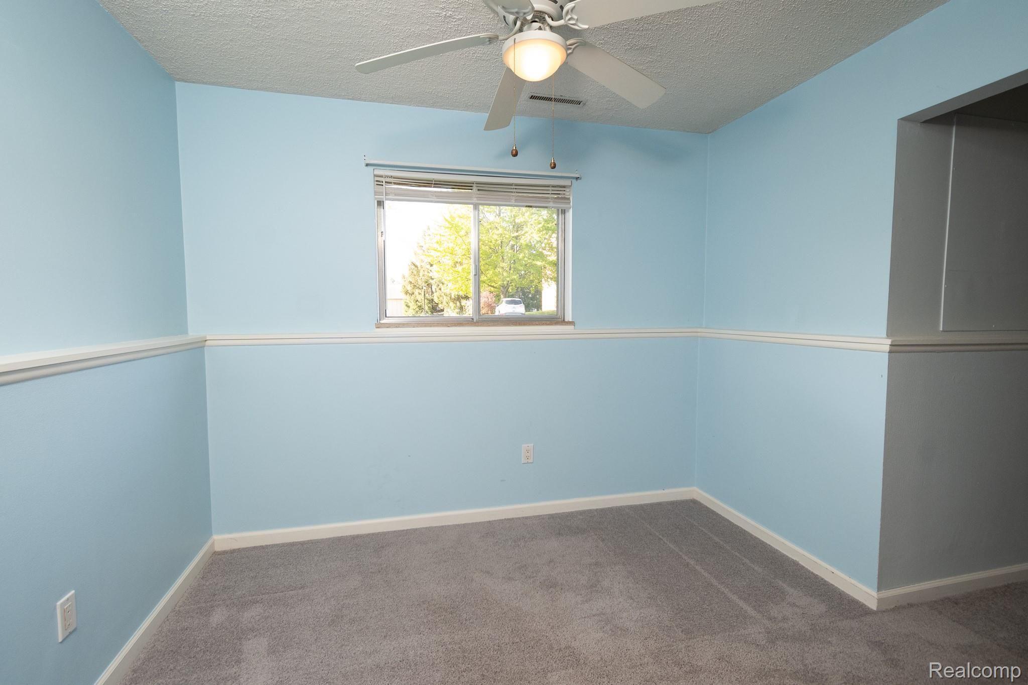409 West Highland Road, Unit B1 Howell, MI 48843 - Photo 12 of 26 DSC_0647.jpg