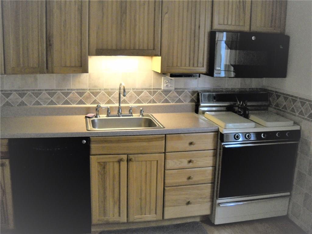 3516 Foster Road White Oak, PA 15131 - Photo 6 of 21 Gallery Image 6