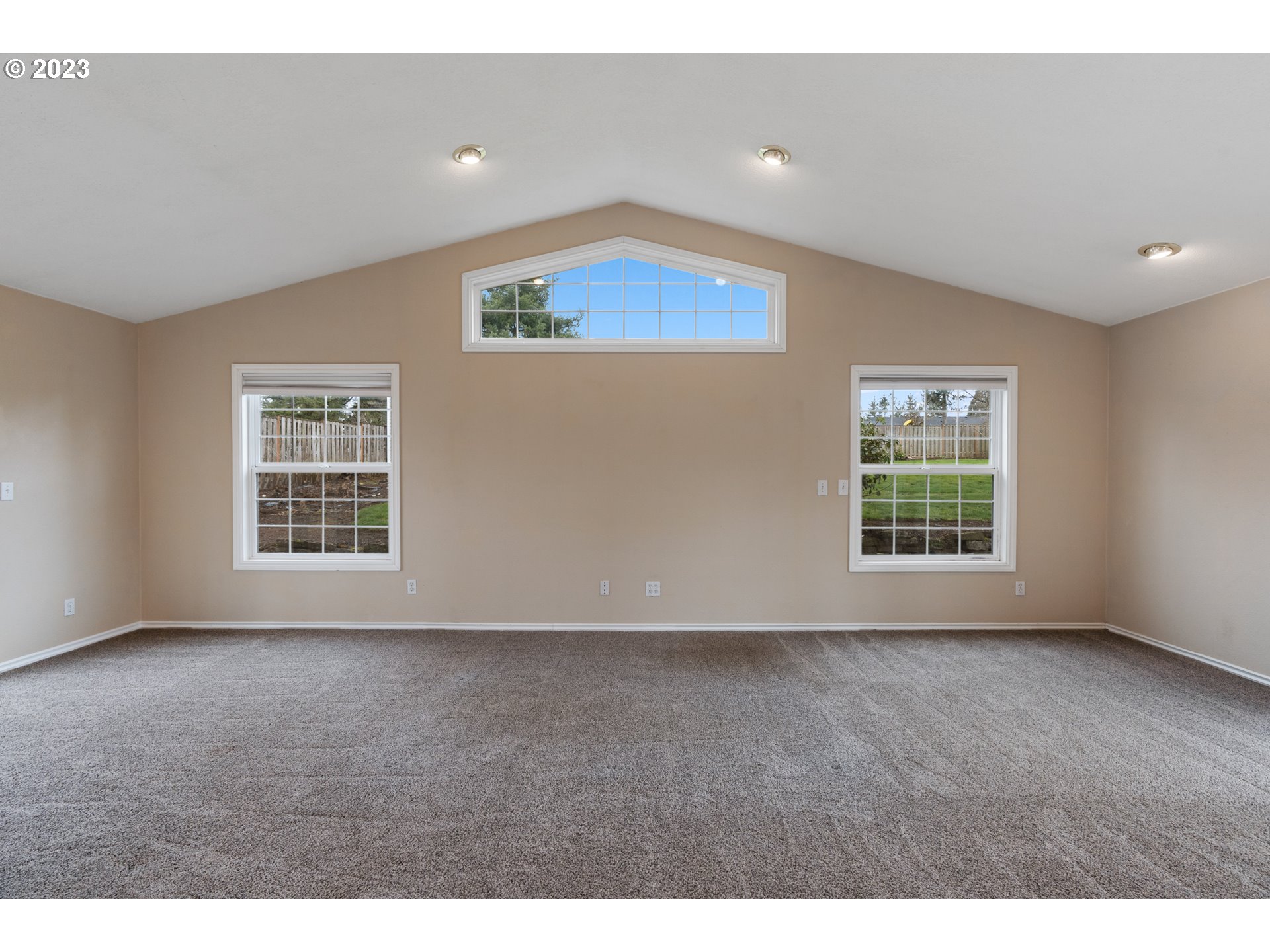 3940 Ridge Lane West Linn, OR 97068 - Photo 11 of 32 Gallery Image 11