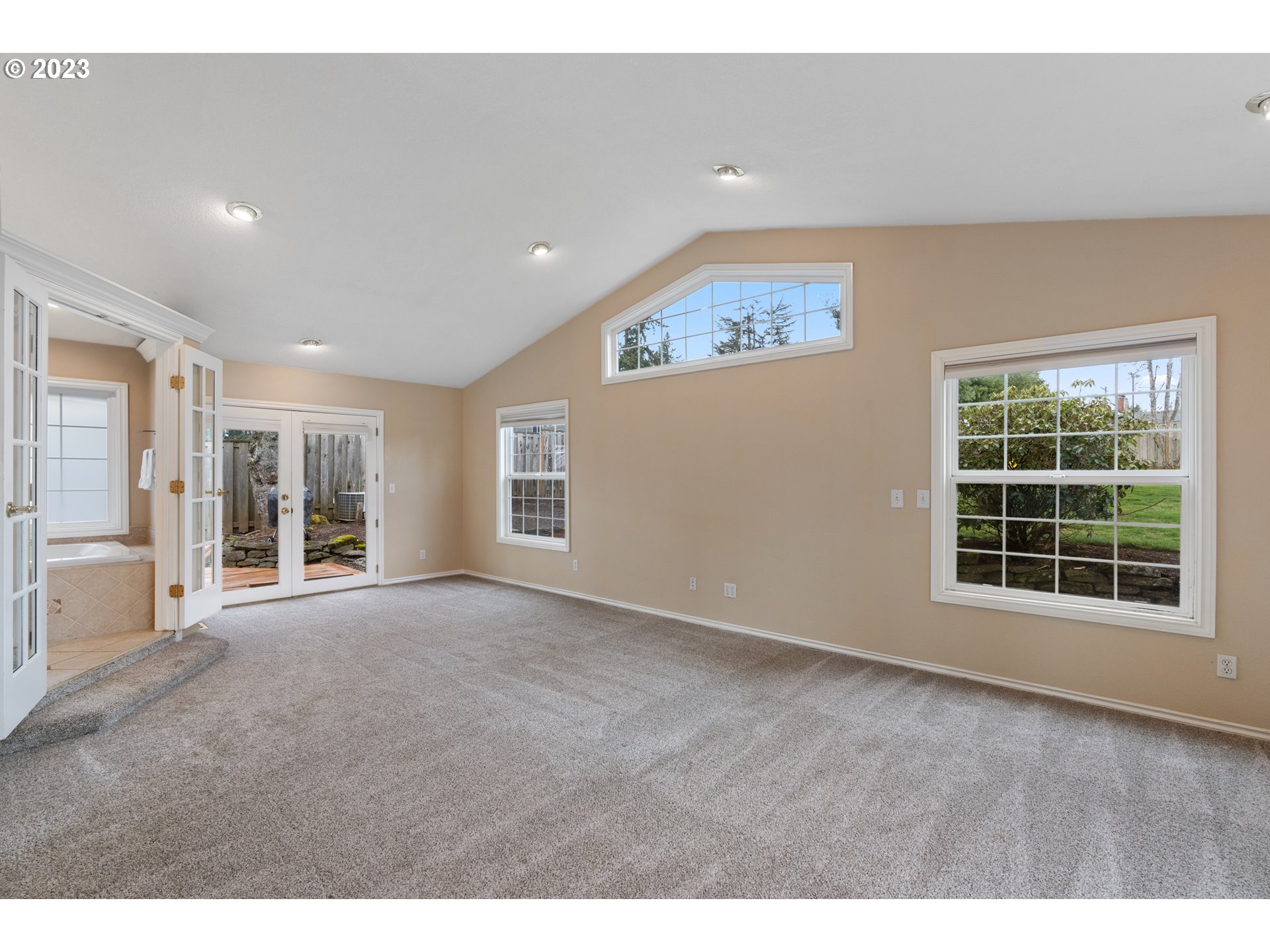 3940 Ridge Lane West Linn, OR 97068 - Photo 12 of 32 Gallery Image 12