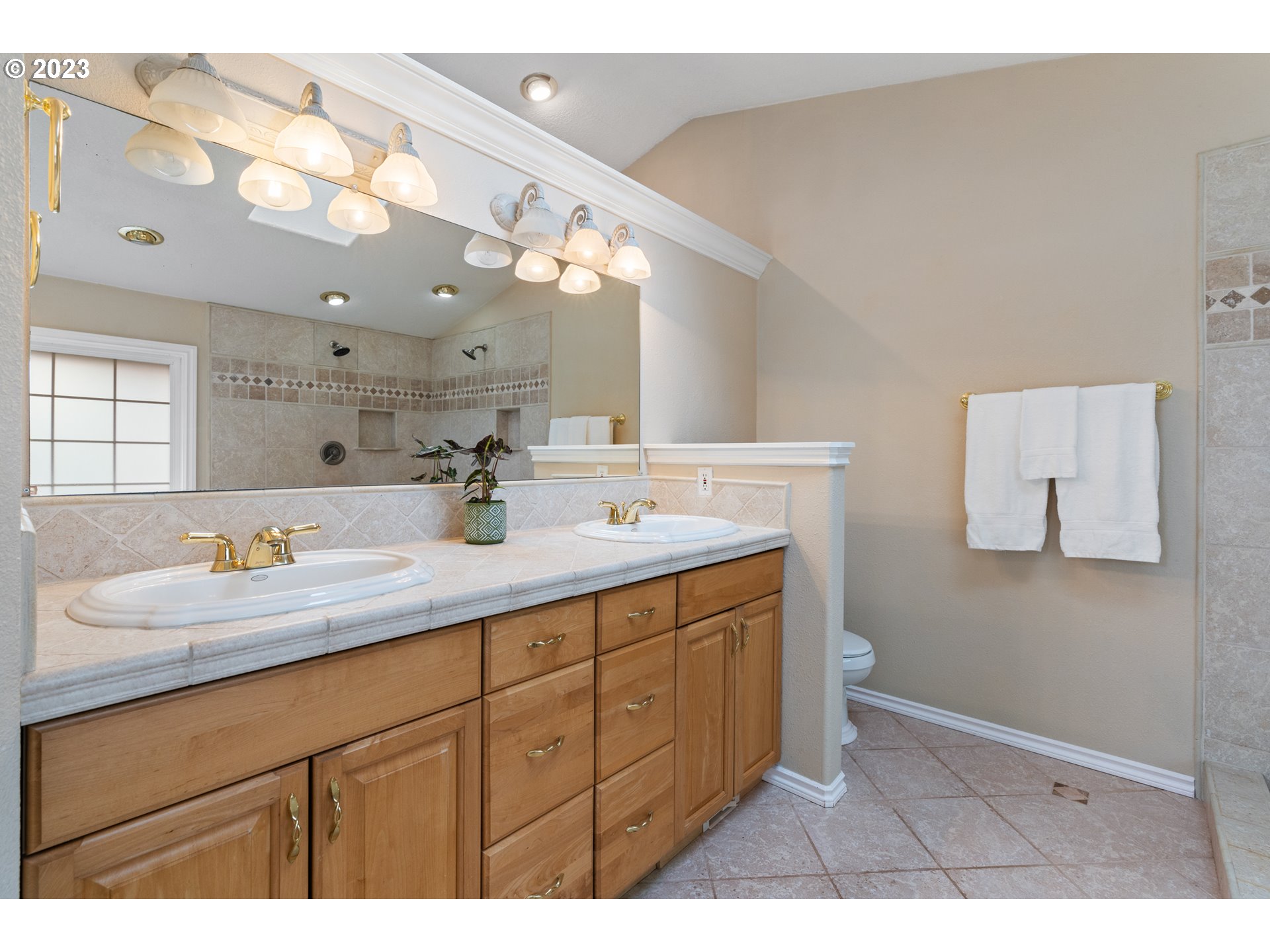 3940 Ridge Lane West Linn, OR 97068 - Photo 14 of 32 Gallery Image 14