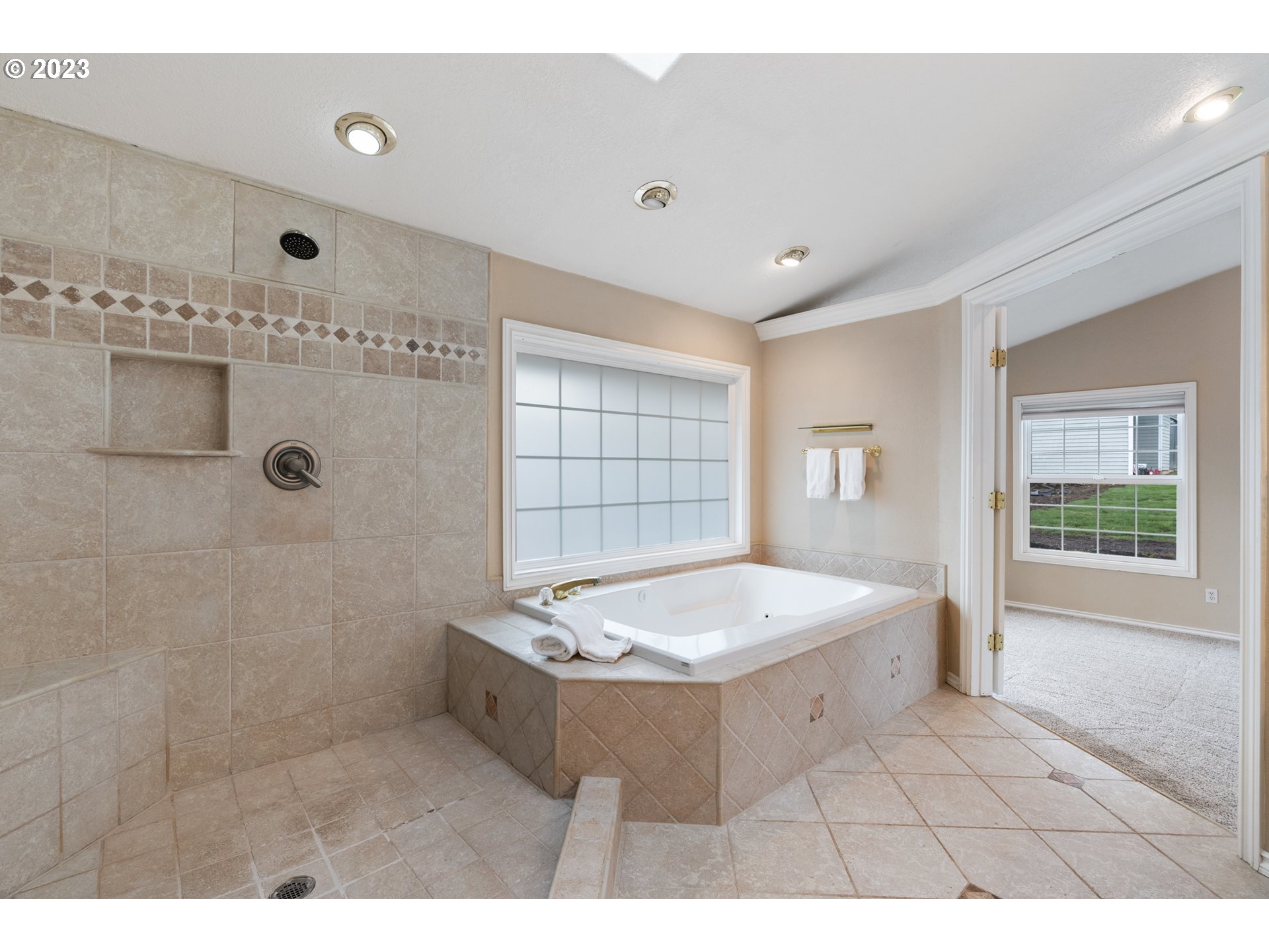 3940 Ridge Lane West Linn, OR 97068 - Photo 16 of 32 Gallery Image 16