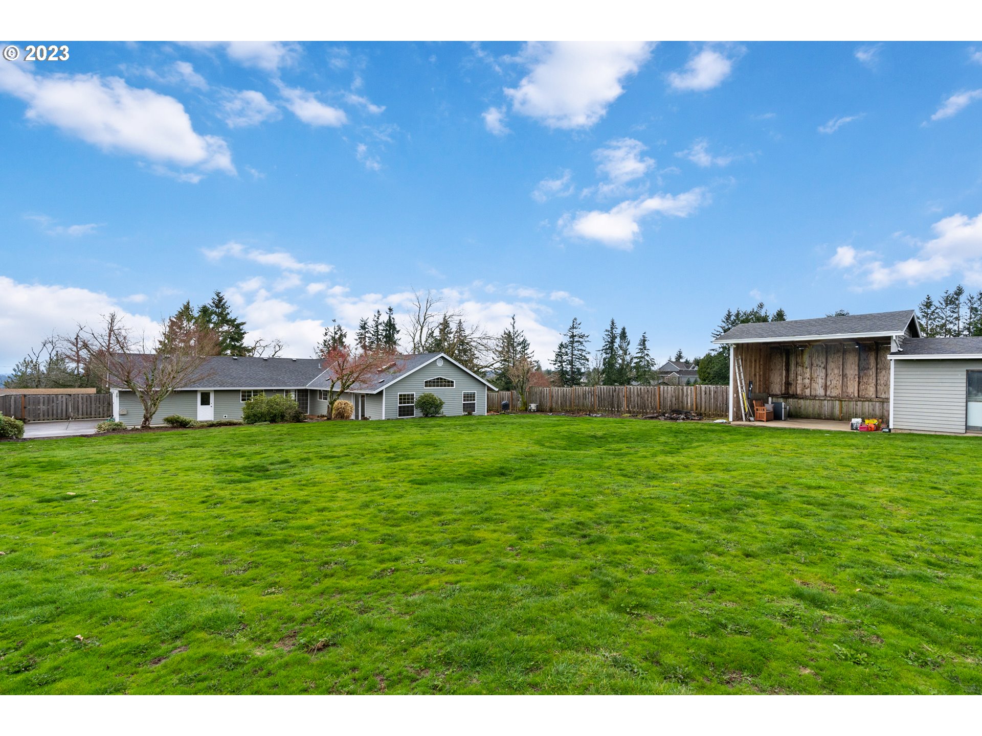 3940 Ridge Lane West Linn, OR 97068 - Photo 3 of 32 Gallery Image 3