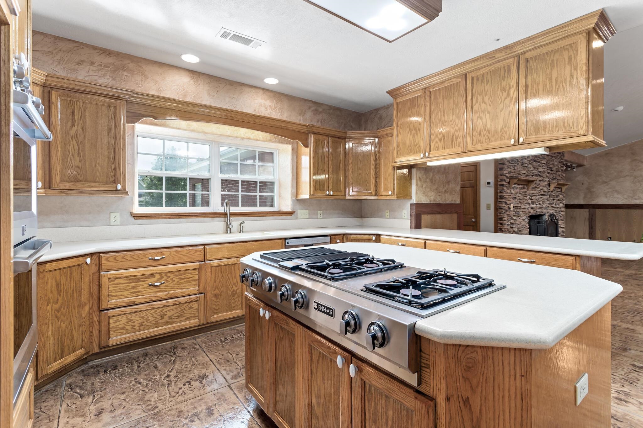 486 Parish Road Orange, TX 77632 - Photo 15 of 49