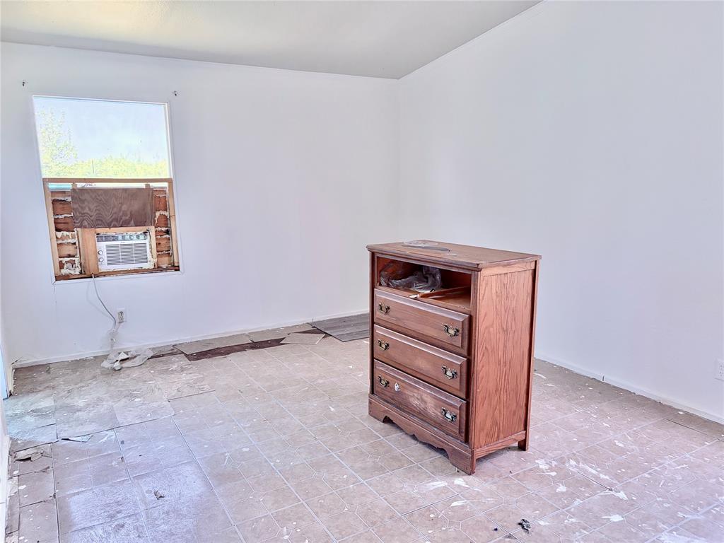 2021 South Weatherford Road Midlothian, TX 76065 - Photo 16 of 22