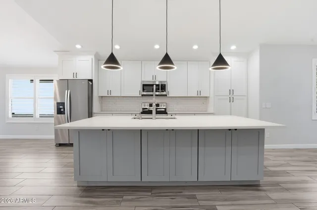 $2,700 | 20815 North 38th Street, Phoenix, AZ 85050