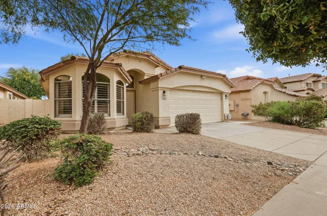 $2,700 | 20815 North 38th Street, Phoenix, AZ 85050