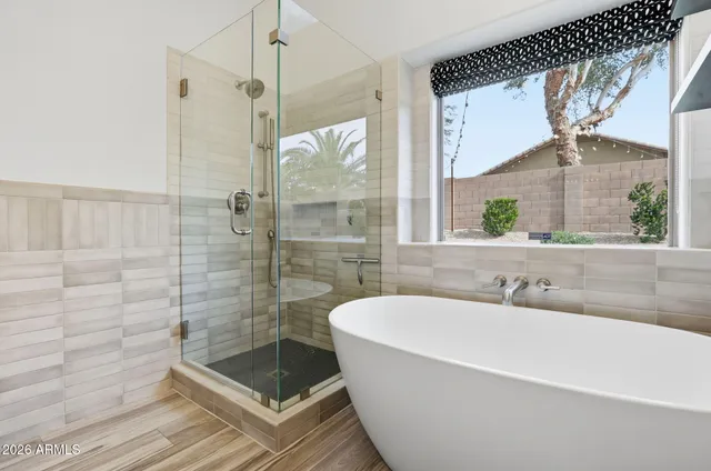 $2,700 | 20815 North 38th Street, Phoenix, AZ 85050