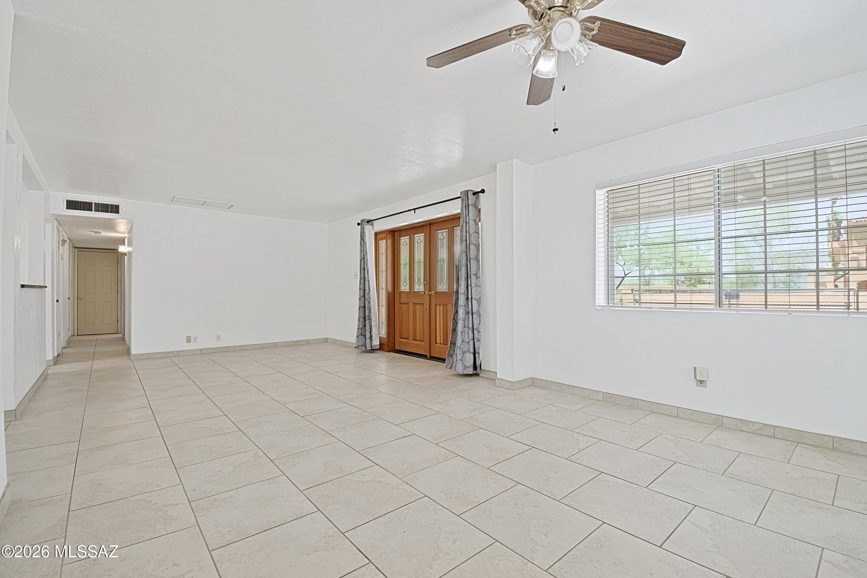 6202 East Timrod Street Tucson, AZ 85711 - Photo 6 of 36 Living Room