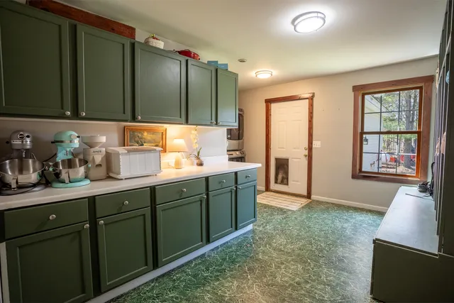 $845,900 | 4991 Millis Road, Columbiaville, MI 48421