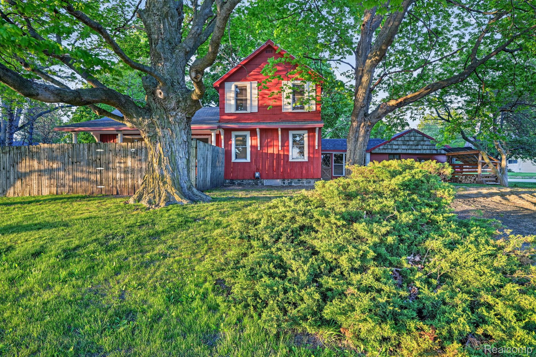 864 Hogsback Road Mason, MI 48854 - Photo 5 of 60 5-web-or-mls-DSC_9291.jpg