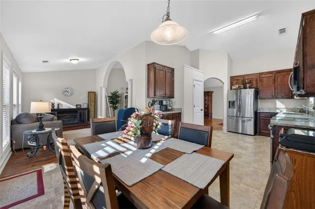 $397,500 | 336 Dixie Ct Mount, Mount Airy, GA 30563