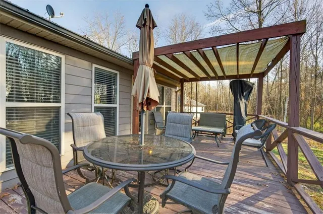 $397,500 | 336 Dixie Ct Mount, Mount Airy, GA 30563