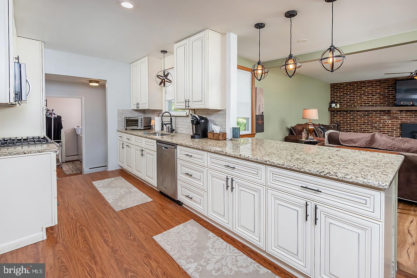 76 Swedesboro Road Gibbstown, NJ 08027 - Photo 4 of 21 Gallery Image 4