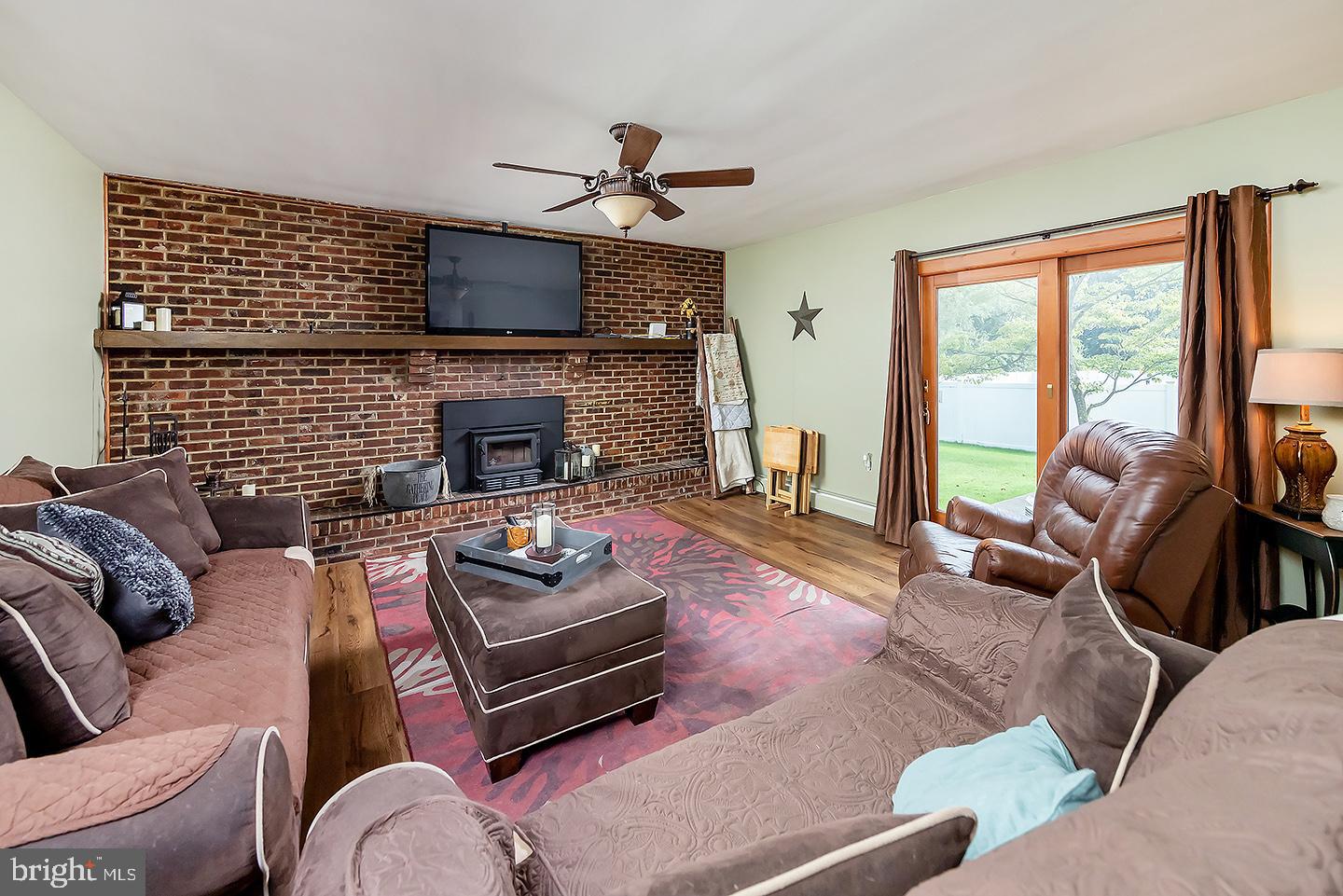 76 Swedesboro Road Gibbstown, NJ 08027 - Photo 8 of 21 Gallery Image 8