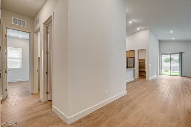 $3,400 | 97 Sarabeth Street, Las Vegas, NV 89138