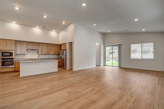 $3,400 | 97 Sarabeth Street, Las Vegas, NV 89138