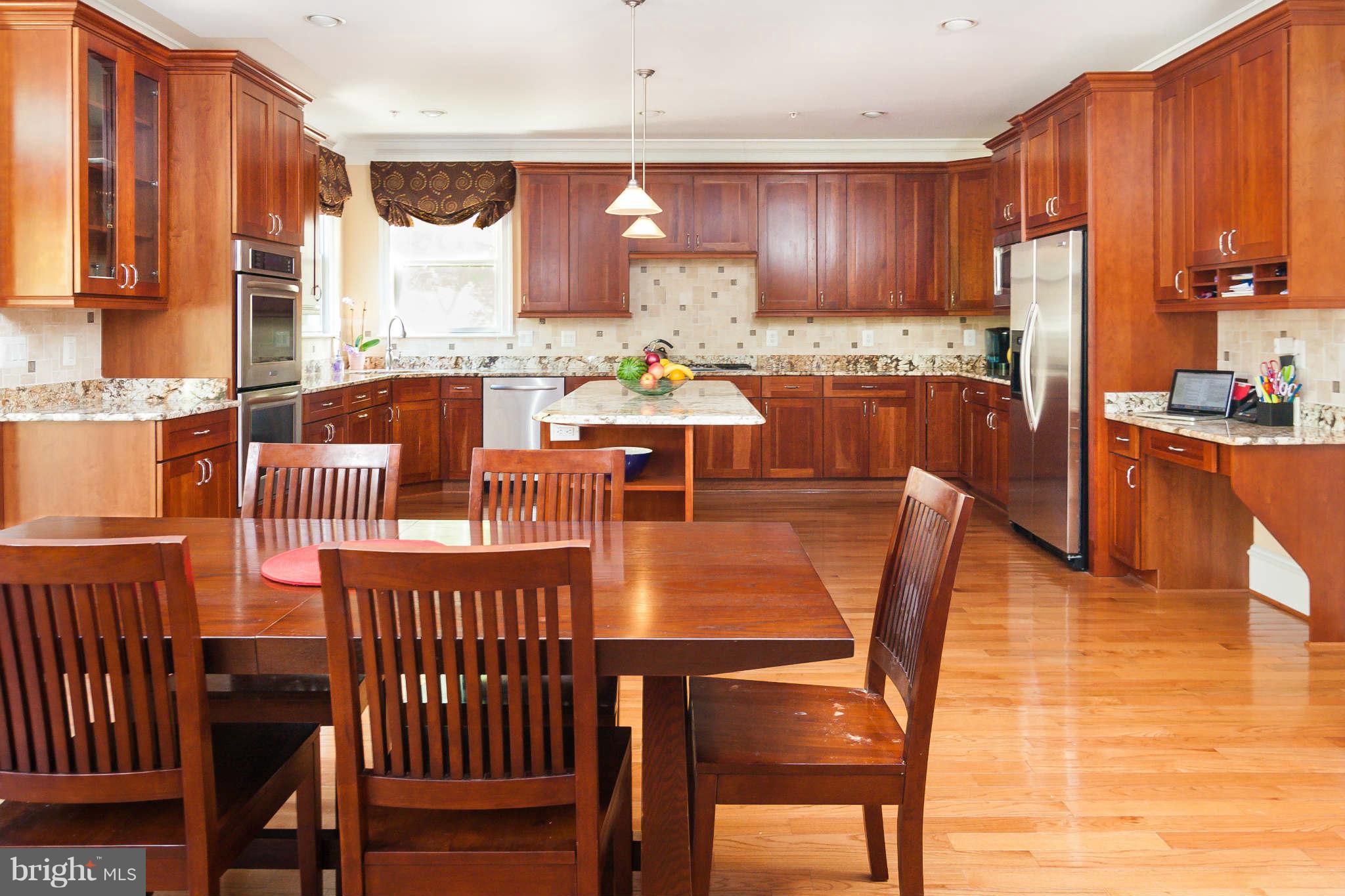 5921 Anniston Road Bethesda, MD 20817 - Photo 11 of 30 Kitchen