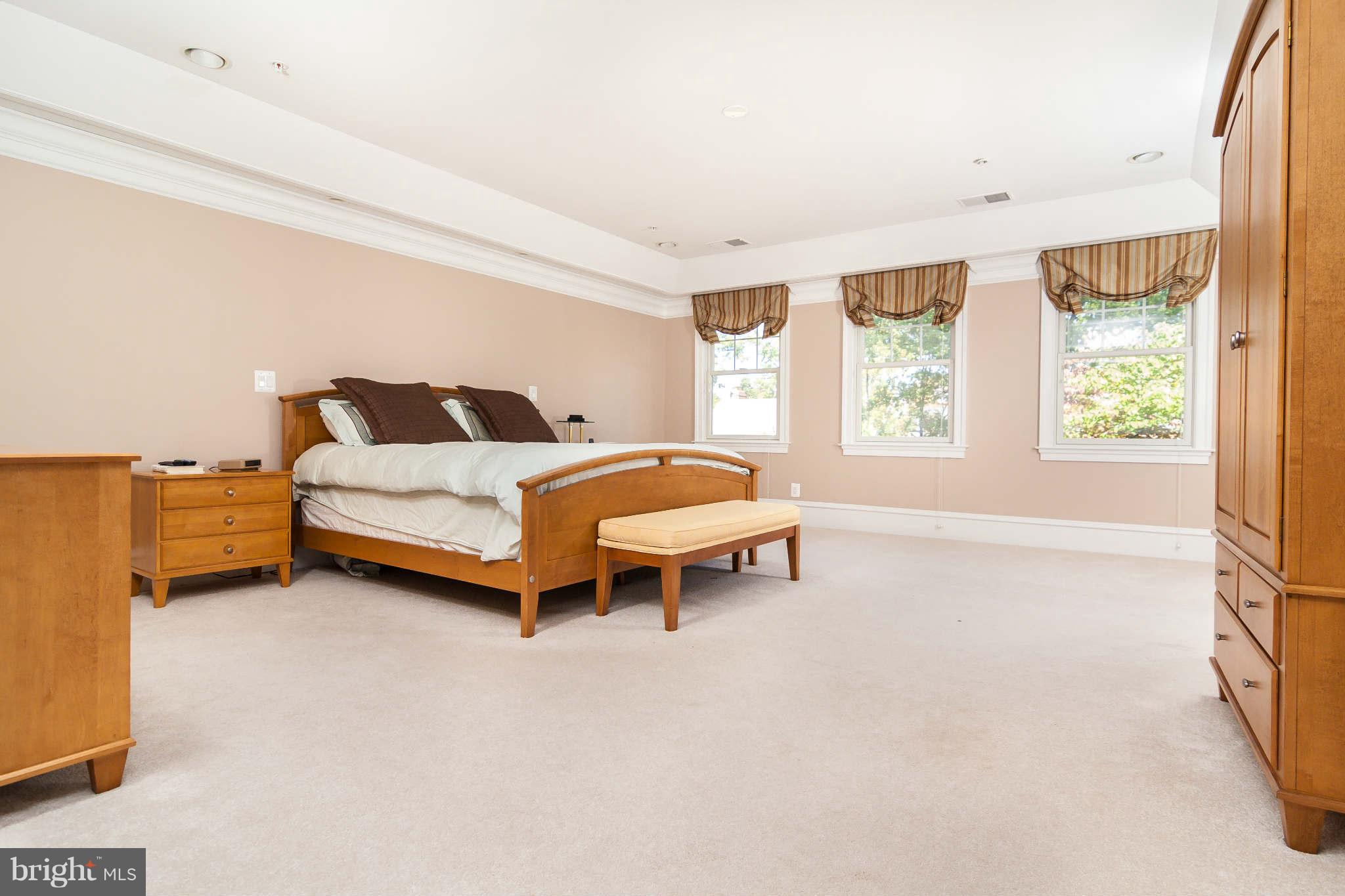 5921 Anniston Road Bethesda, MD 20817 - Photo 17 of 30 Bedroom (Master)