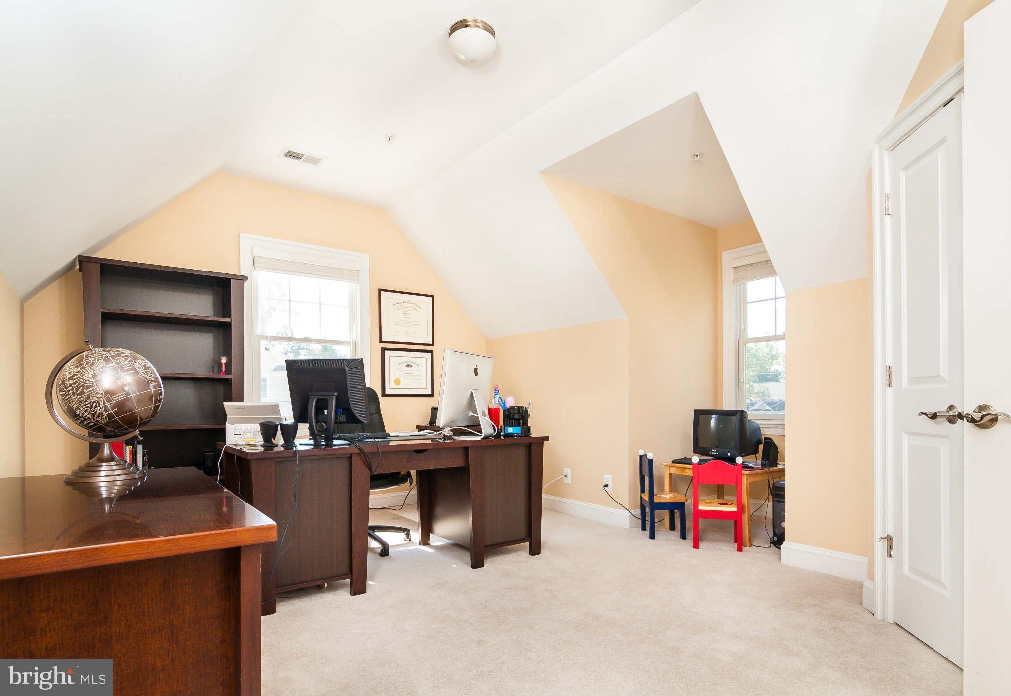 5921 Anniston Road Bethesda, MD 20817 - Photo 25 of 30 OFFICE/BEDROOM