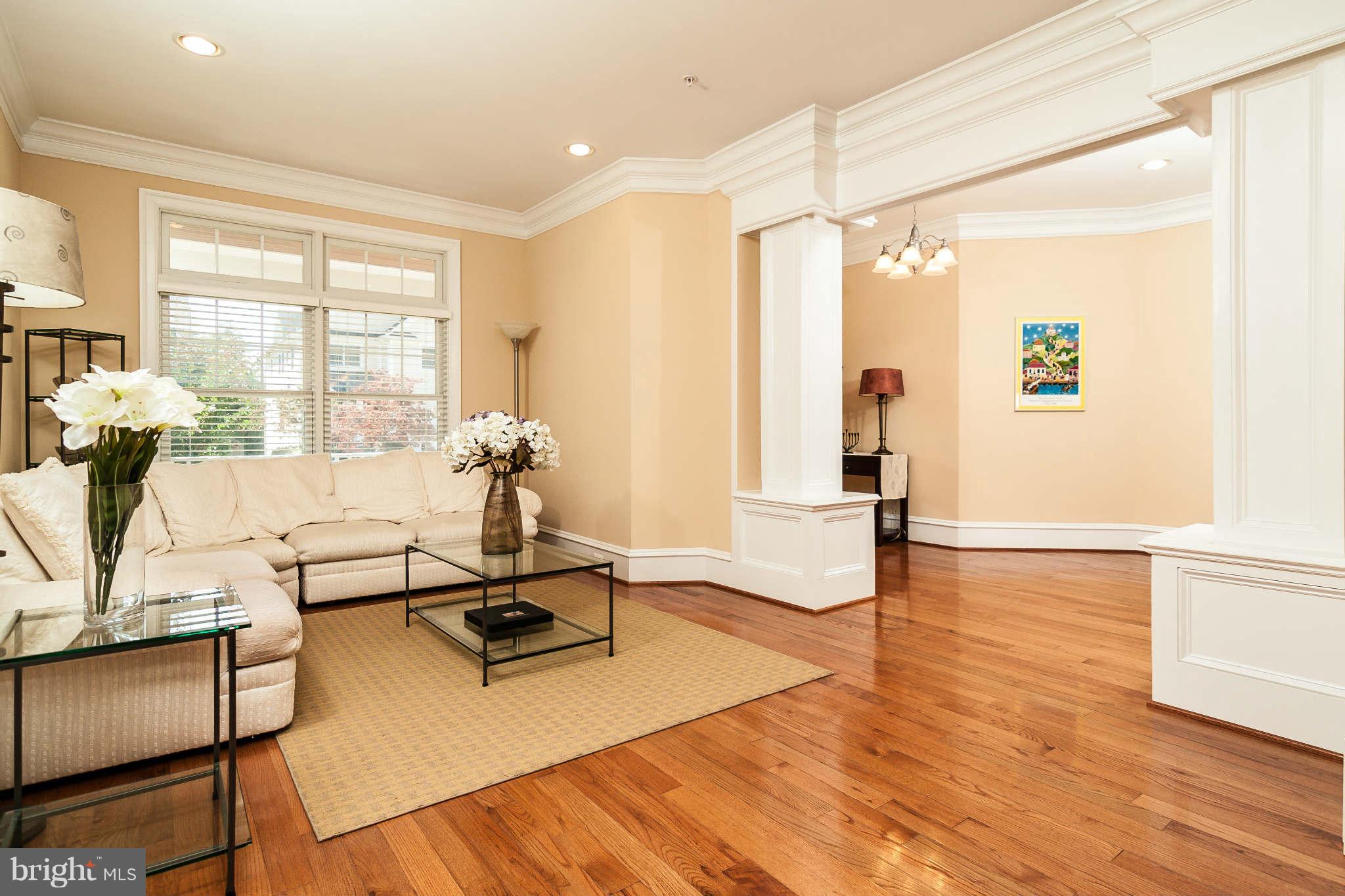 5921 Anniston Road Bethesda, MD 20817 - Photo 7 of 30 LIVING ROOM