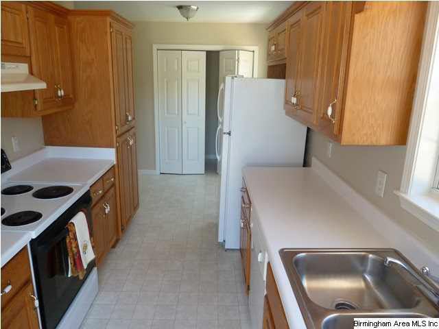 2176 Shannon Oxmoor Road Bessemer, AL 35022 - Photo 16 of 31