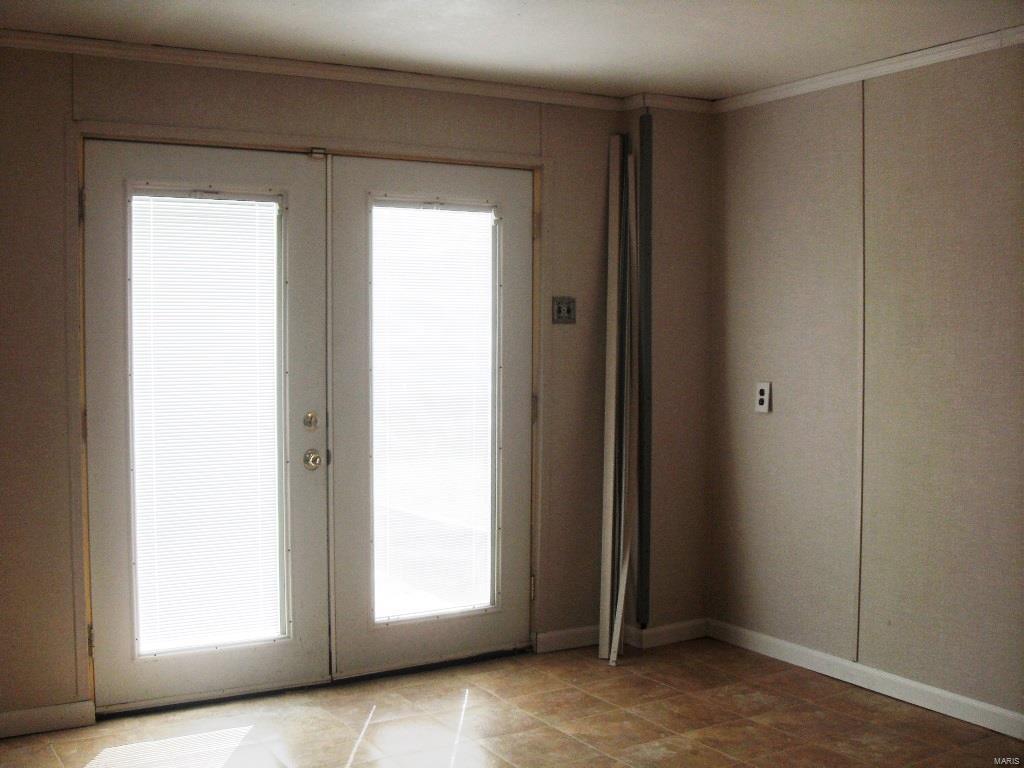 10924 Lake Road Highland, IL 62249 - Photo 14 of 29