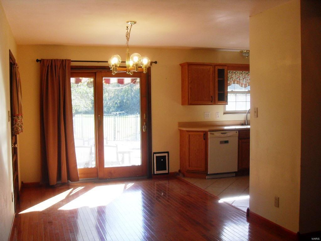 10924 Lake Road Highland, IL 62249 - Photo 7 of 29