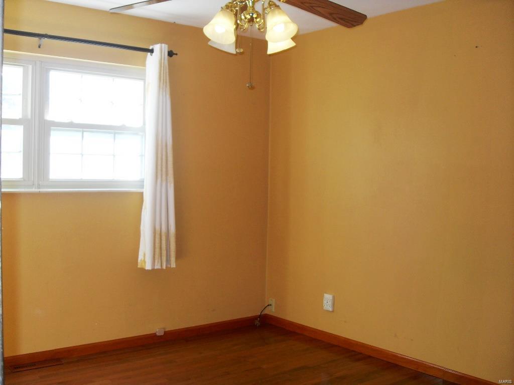 10924 Lake Road Highland, IL 62249 - Photo 9 of 29