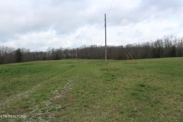 $299,000 | 999 Meister Hills Road, Deer Lodge, TN 37726