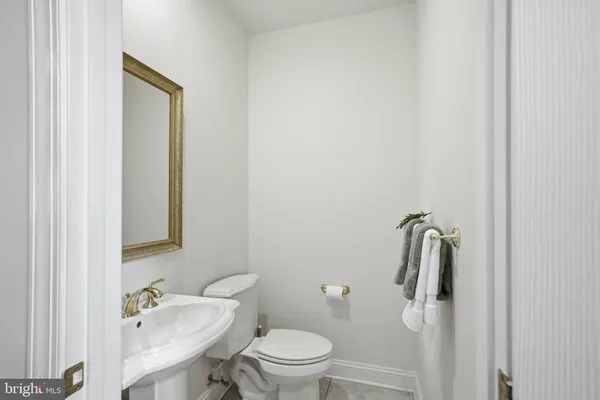 $899,900 | 3620 Golfview Drive, Mechanicsburg, PA 17050
