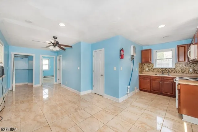 $1,900 | 503 12th Avenue, Unit 3, Paterson, NJ 07514