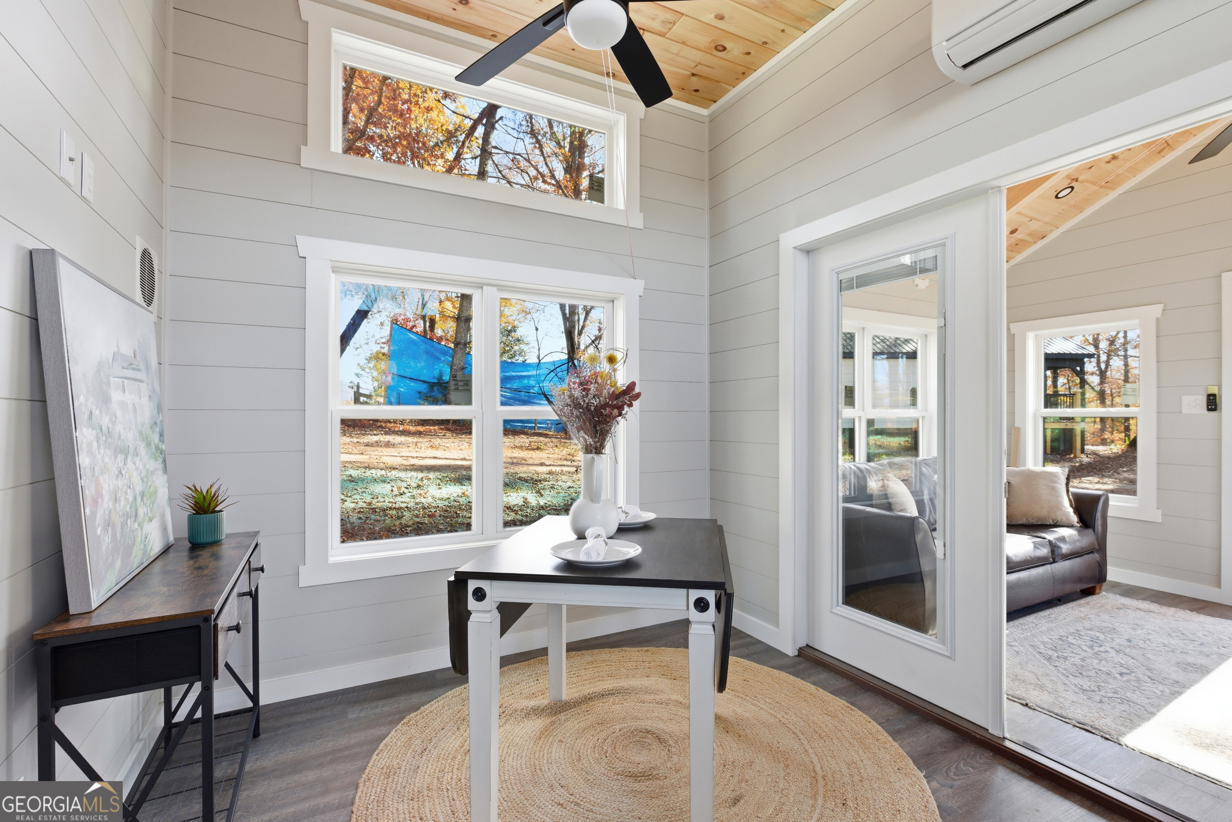 527 Saunders Road Franklin, NC 28734 - Photo 12 of 25 a living room with furniture and a window