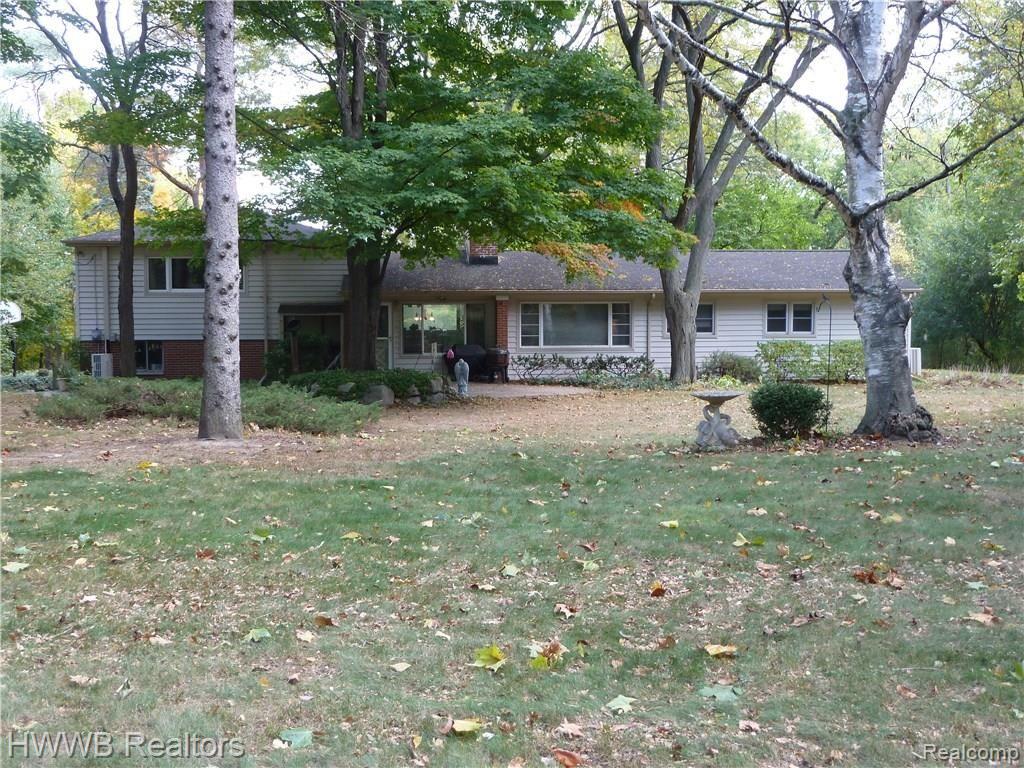 21875 Novi Road Northville, MI 48167 - Photo 41 of 54 Rear Elevation