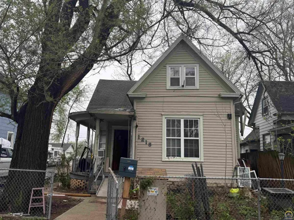 $65,000 | 1215 Southwest 5th Street, Topeka, KS 66606