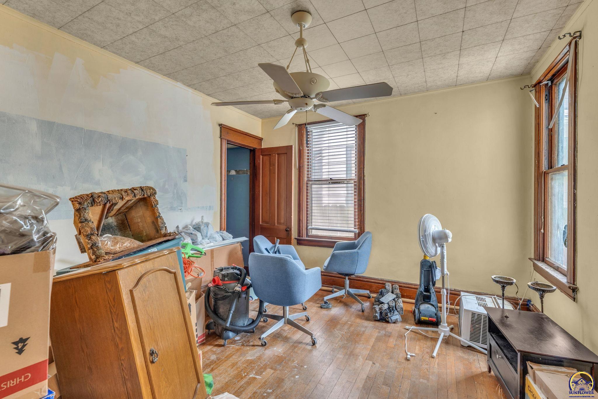 1215 Southwest 5th Street Topeka, KS 66606 - Photo 11 of 16