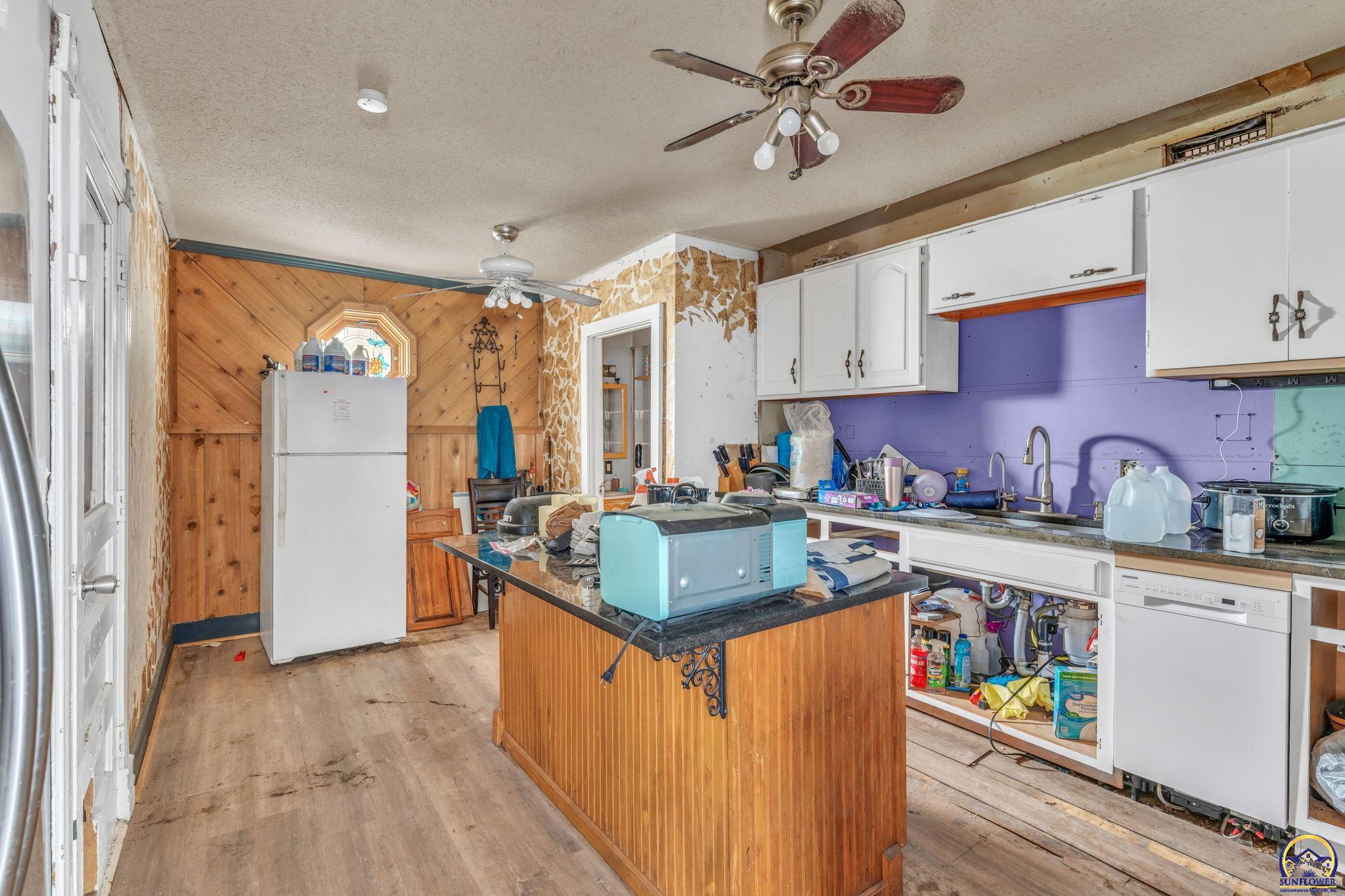 1215 Southwest 5th Street Topeka, KS 66606 - Photo 13 of 16