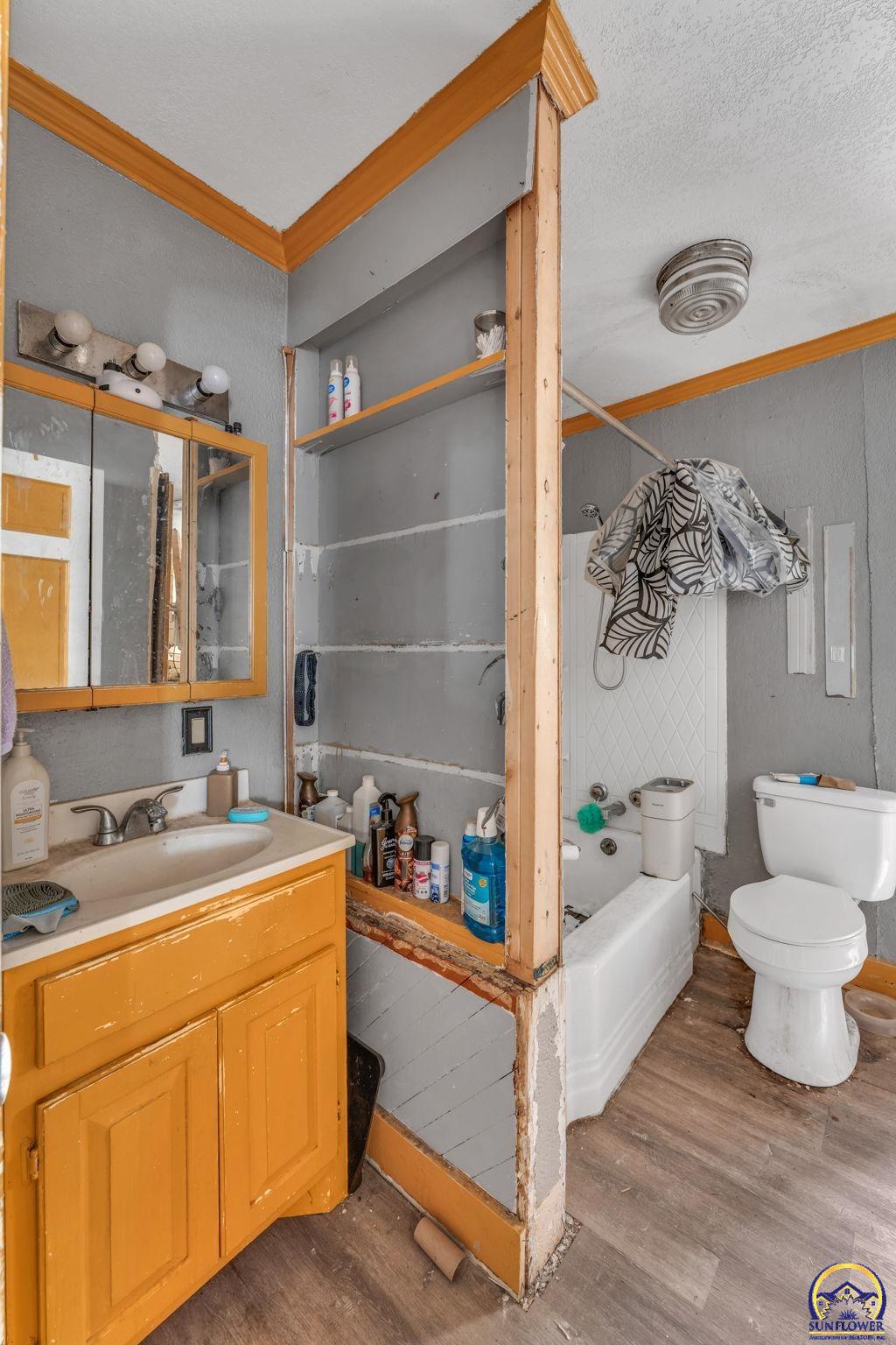 1215 Southwest 5th Street Topeka, KS 66606 - Photo 14 of 16