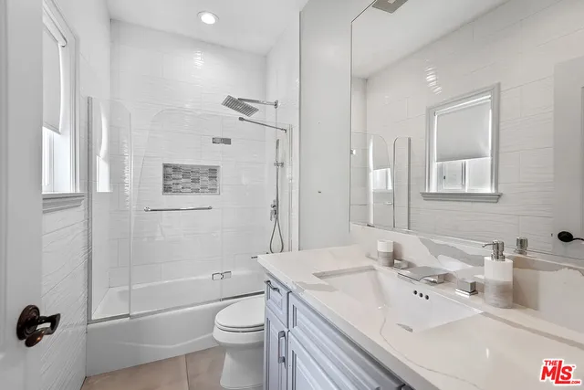 $13,500 | 4724 Noble Avenue, Sherman Oaks, CA 91403