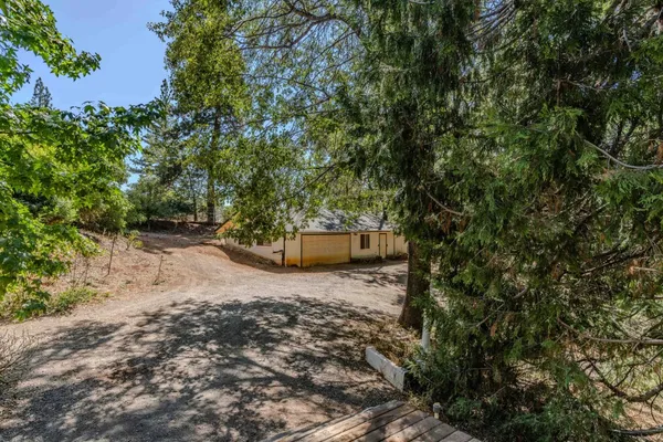 a view of a outdoor space