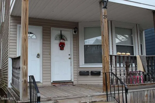 $1,700 | 29 Morris Street, Albany, NY 12208